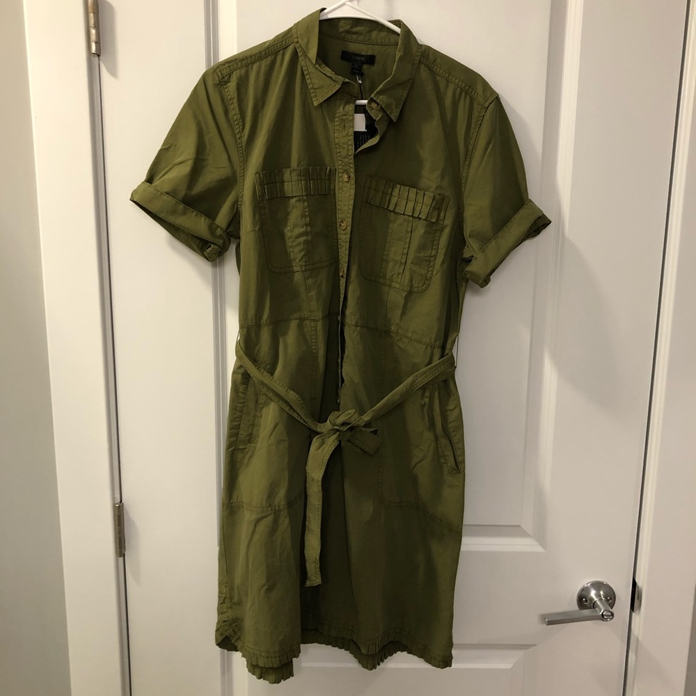 moving sale: NWT ✨ J. Crew Green Short Sleeve Dress
